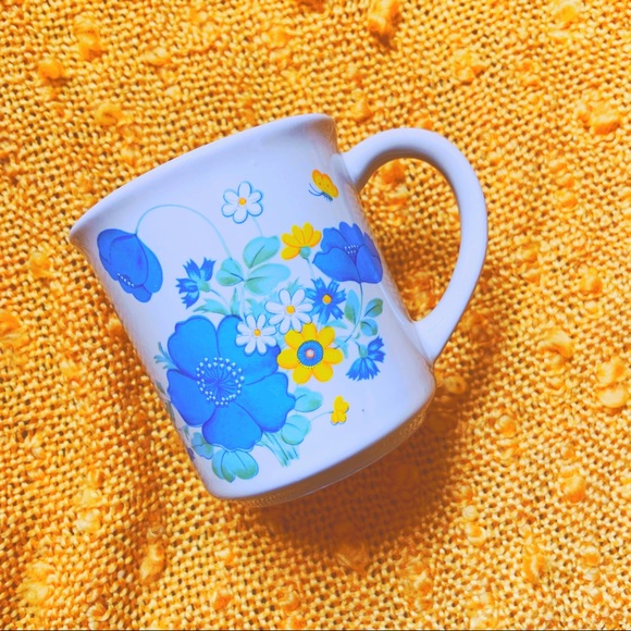 ⭐️BOGO VTG 70s Boho Floral Mug